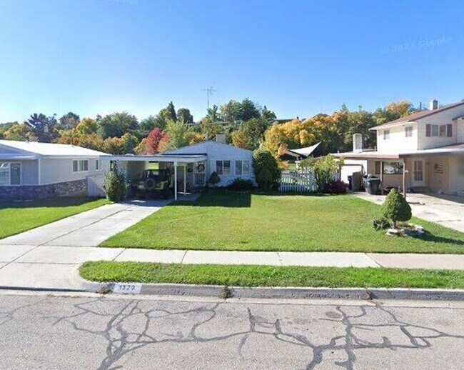 property at 1329 N 950 W St