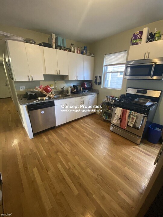 3977 Washington St-Unit -Apt 1 in Boston, MA - Building Photo