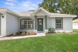 884 Winchester St in Daytona Beach, FL - Building Photo - Building Photo