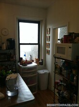 11 Cummings Rd, Unit 1 in Boston, MA - Foto de edificio - Building Photo