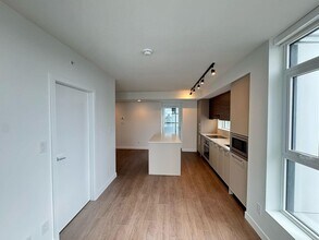 13725 George Jct in Surrey, BC - Building Photo - Building Photo