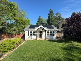 2196 Griffith Ln in Penryn, CA - Building Photo