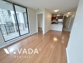 833 Agnes St in New Westminster, BC - Building Photo - Building Photo
