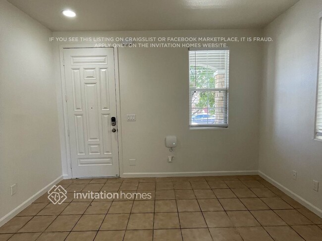 110 Summer Stroll Cir in Sacramento, CA - Building Photo - Building Photo