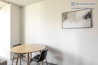 1210 S Indiana Ave in Chicago, IL - Building Photo - Building Photo
