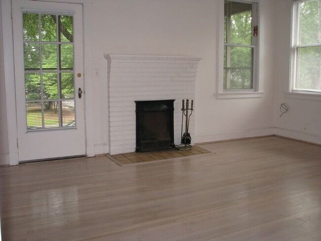 2901-2903 Wilmot Ave in Columbia, SC - Building Photo - Building Photo