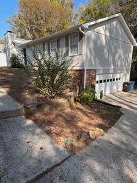 70 Creekline Dr in Roswell, GA - Building Photo - Building Photo