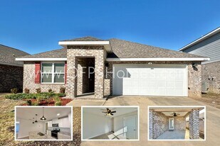 2856 Patriot Ridge Dr in Crestview, FL - Building Photo