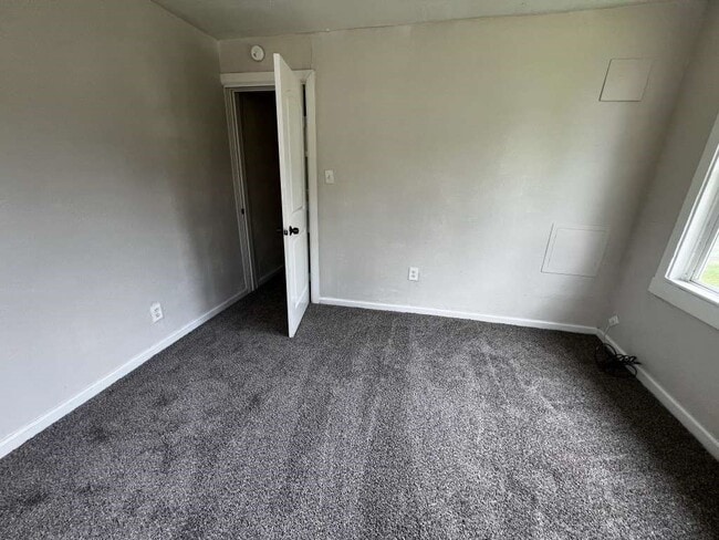8606 Prairie View Dr