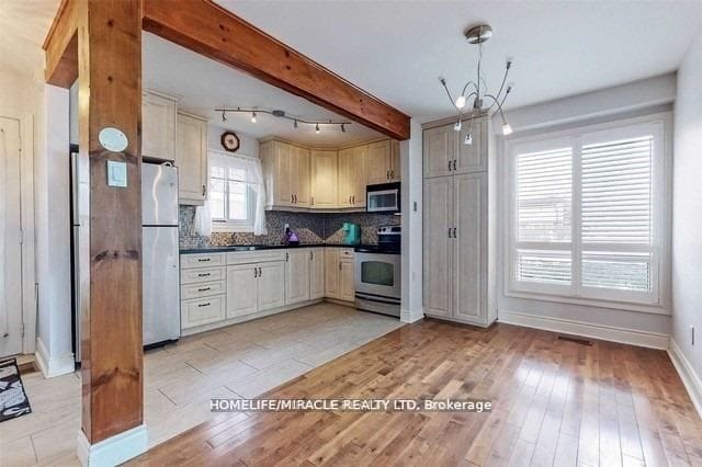 7 Greenhills Sq in Brampton, ON - Building Photo - Building Photo