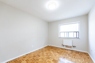 Parkridge Apartments in Toronto, ON - Building Photo - Interior Photo