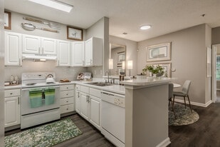 Brookside Park Apartments in Atlanta, GA - Building Photo