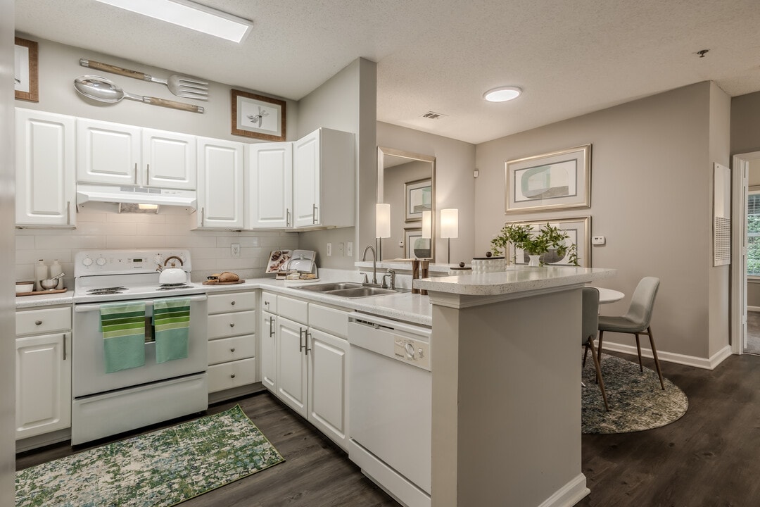 Brookside Park Apartments in Atlanta, GA - Foto de edificio