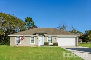 4552 Gondolier Rd in Spring Hill, FL - Building Photo