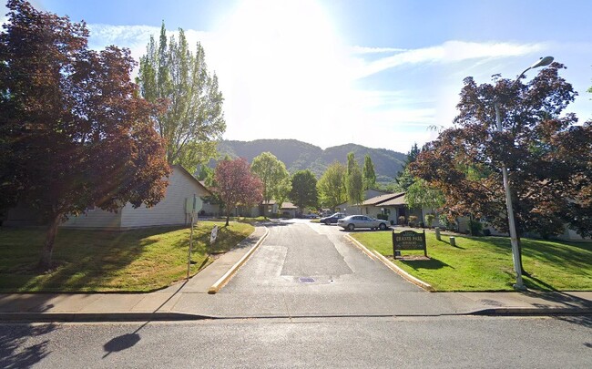 property at 1465 NE 10th St