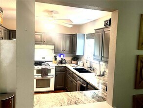 1072 Valley View Dr in Fayetteville, AR - Building Photo - Building Photo