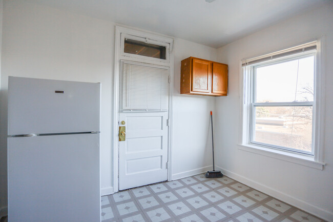 5930 N Northwest Hwy, Unit #1A in Chicago, IL - Foto de edificio - Building Photo