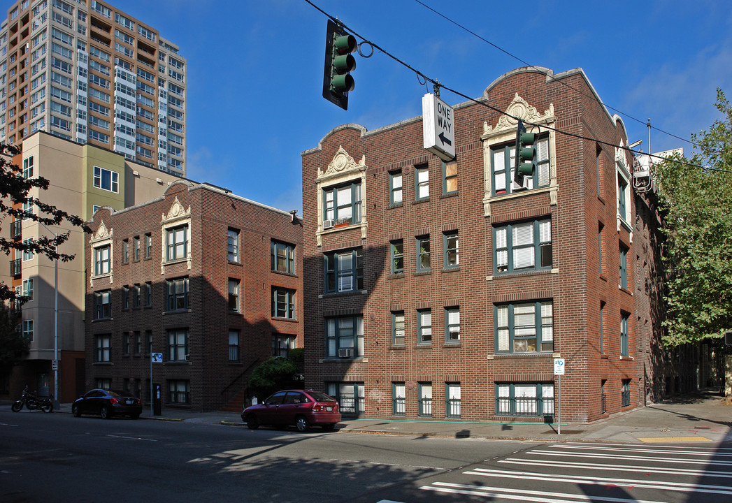 Devonshire in Seattle, WA - Building Photo