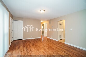 2074 Woodland Ave in Columbus, OH - Building Photo - Building Photo