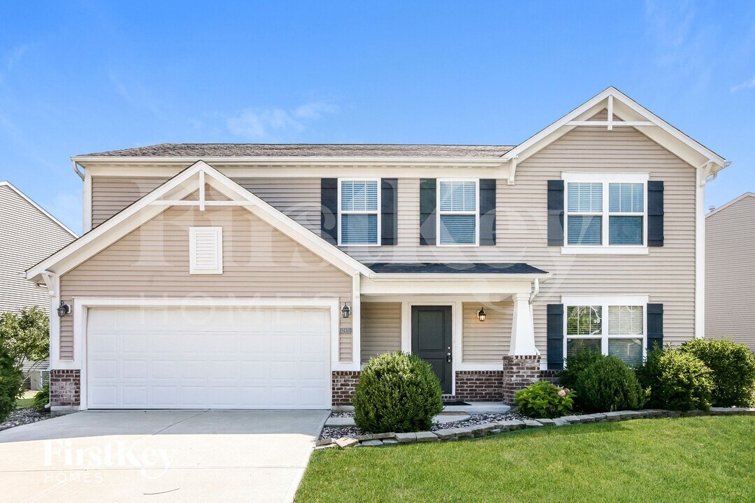 12970 Bartlett Dr in Fishers, IN - Building Photo