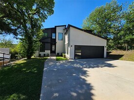 2374 Southwood Dr in Dallas, TX - Building Photo