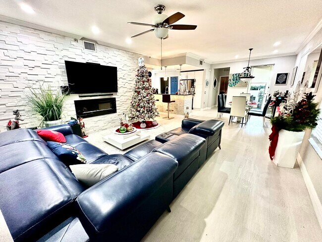 4720 Mimosa Pl in Coconut Creek, FL - Building Photo - Building Photo