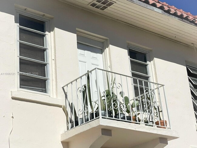 711 NW 1st St in Miami, FL - Building Photo - Building Photo