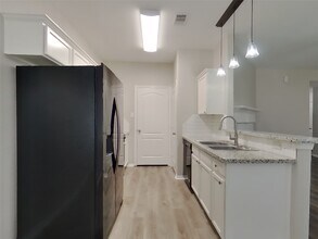 2002 Briar Grove Dr in Conroe, TX - Building Photo - Building Photo