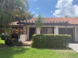 7029 Marlberry Ln in Tamarac, FL - Building Photo