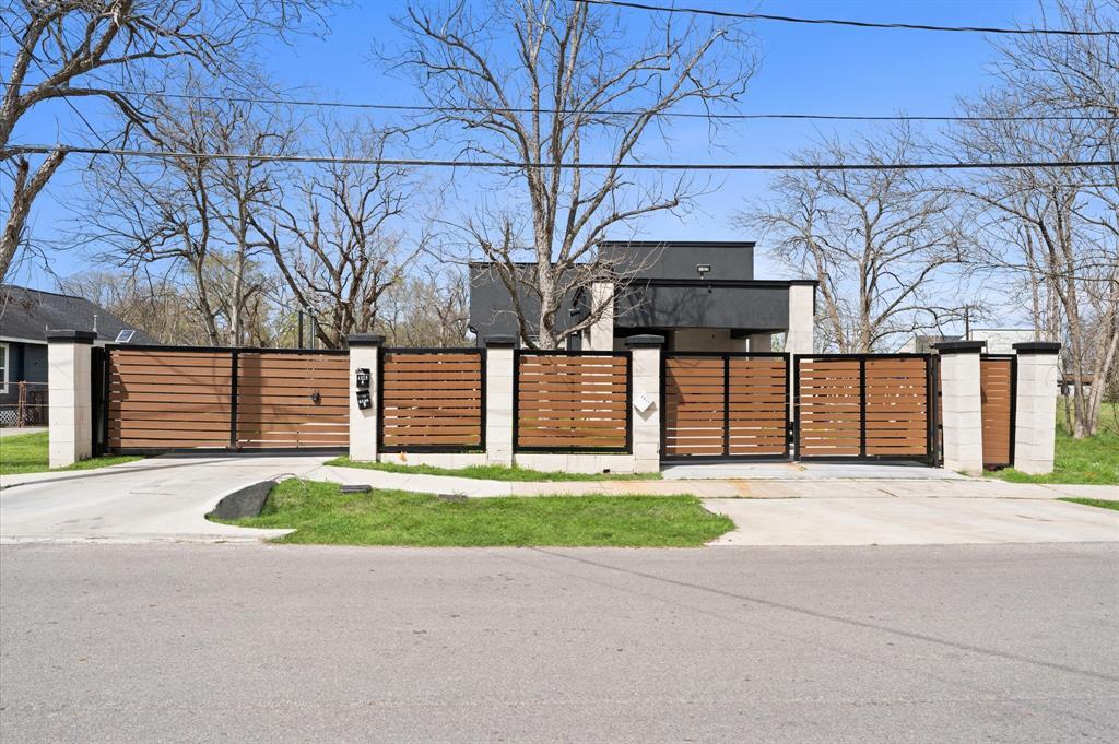 4929 Wilmington St-Unit -A in Houston, TX - Building Photo