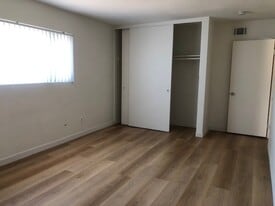 1100-1108 E Lexington Ave in El Cajon, CA - Building Photo