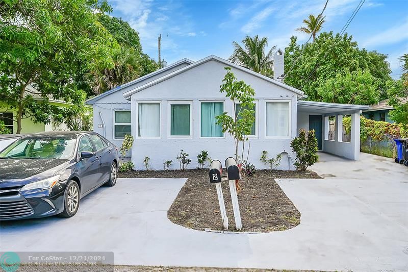 718 NE 14th St in Fort Lauderdale, FL - Foto de edificio