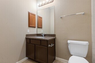 9104 N Green River Dr in Houston, TX - Building Photo - Building Photo