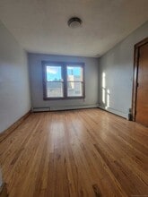 1048 Broad St in Meriden, CT - Building Photo - Building Photo