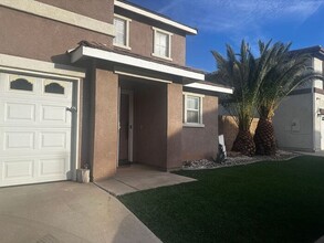 134 Palermo Dr in Palmdale, CA - Building Photo - Building Photo