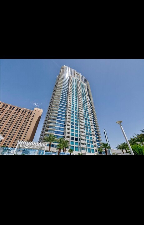 2700 Las Vegas Blvd S, Unit 3506 in Las Vegas, NV - Building Photo