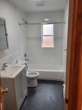 60-06 172nd St in Queens, NY - Building Photo - Building Photo