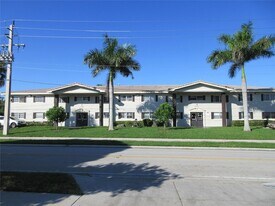 4280 Woodside Dr, Unit 14 in Coral Springs, FL - Building Photo