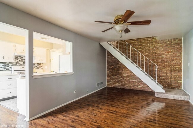 329 David Ct in Bartlett, IL - Building Photo - Building Photo