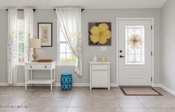 15702 Chir Pine Dr in Jacksonville, FL - Building Photo - Building Photo