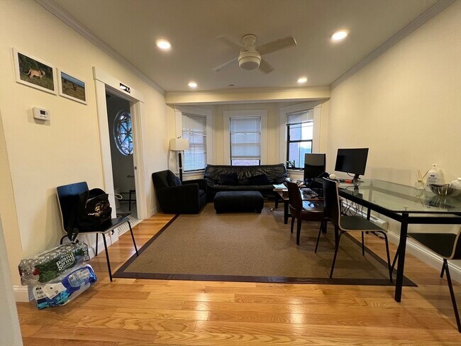property at 219 Commonwealth Ave