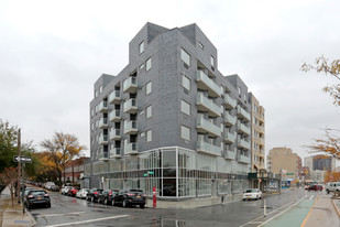 8105 Queens Blvd in Elmhurst, NY - Building Photo