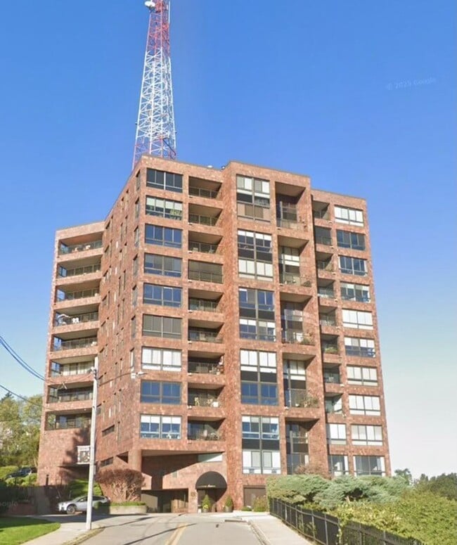 property at 1700 Grandview Ave