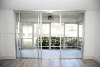 4009 N Cypress Dr in Pompano Beach, FL - Building Photo - Building Photo
