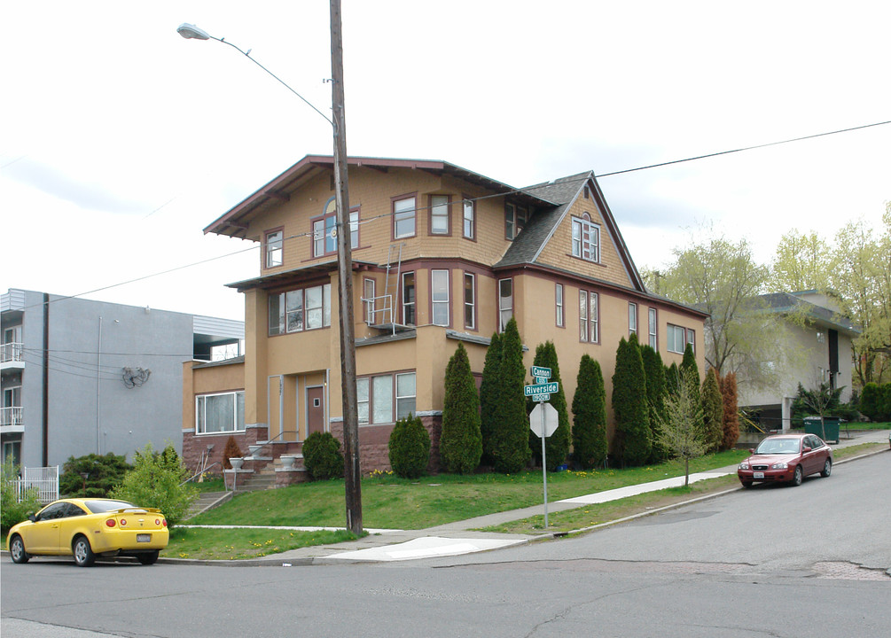 1927 W Riverside Ave in Spokane, WA - Foto de edificio