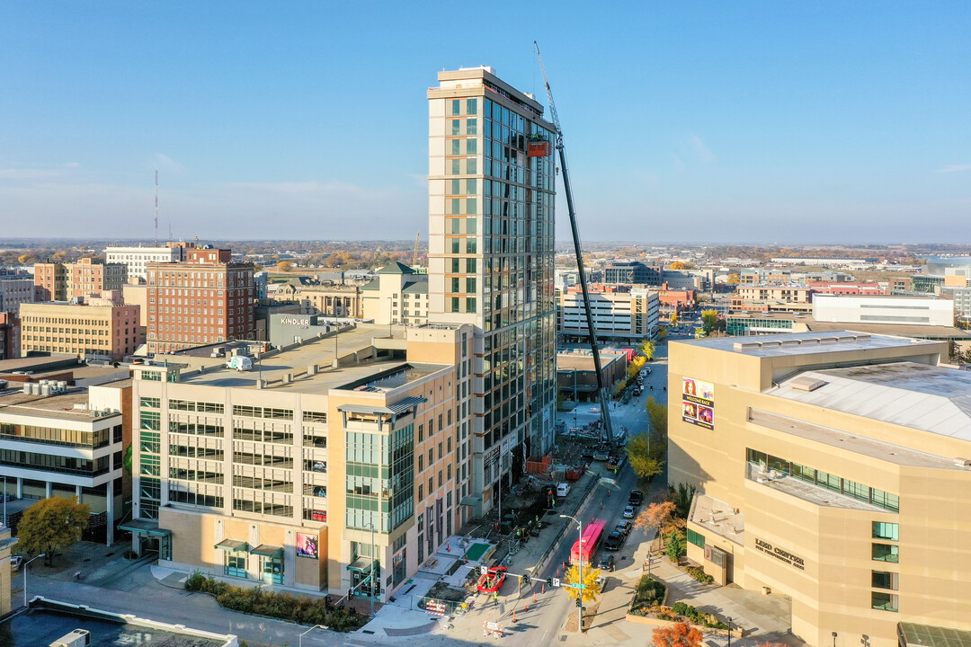 Lied Place in Lincoln, NE - Building Photo