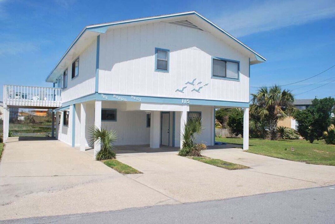 115 Twin Lakes Dr, Unit Lower in Panama City Beach, FL - Building Photo
