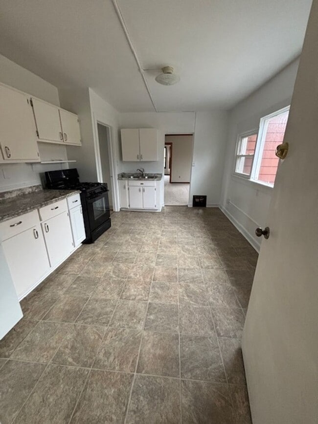 316 Highland Ave in East Syracuse, NY - Building Photo - Building Photo