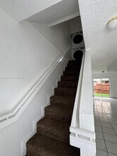 8031 NW 8th St in Miami, FL - Building Photo - Building Photo