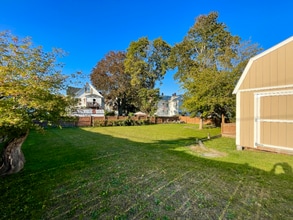 21 Plympton St in Woburn, MA - Foto de edificio - Building Photo